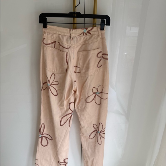 With Jean Jeans - Picture 5 of 6